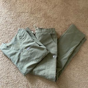 NWOT Olive figs scrub set